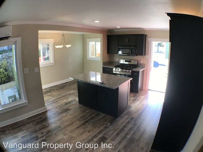 Foto del edificio - 333 Aguirre Ln