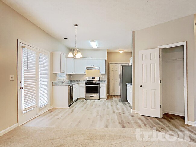 Building Photo - 722 Clairidge Oak Ct