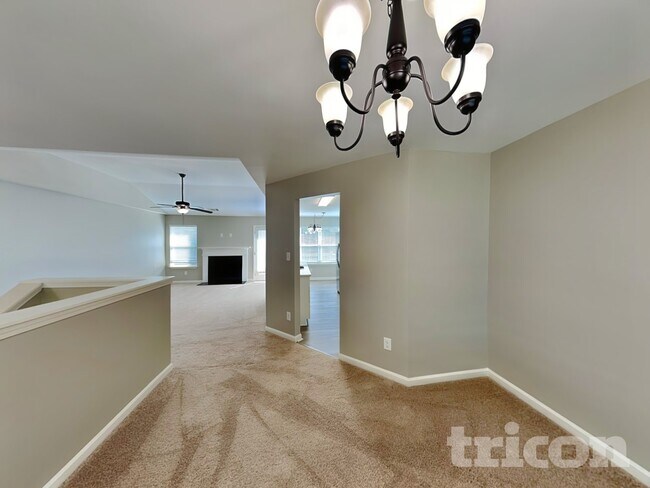 Foto del edificio - 295 Oak Meadows Dr