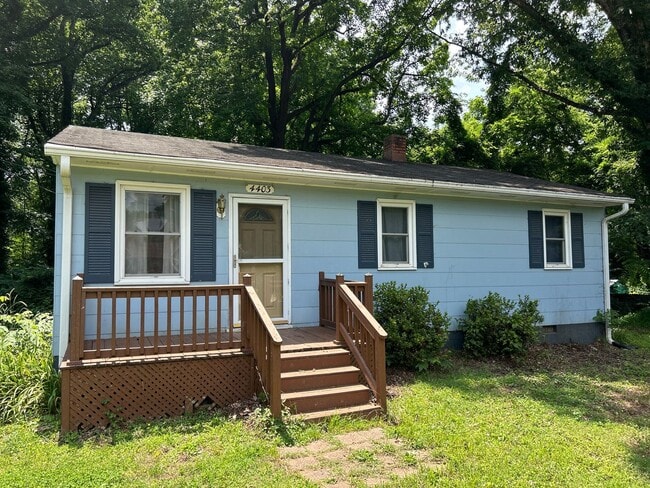 Building Photo - Northern Greensboro, off of North Elm St/n...