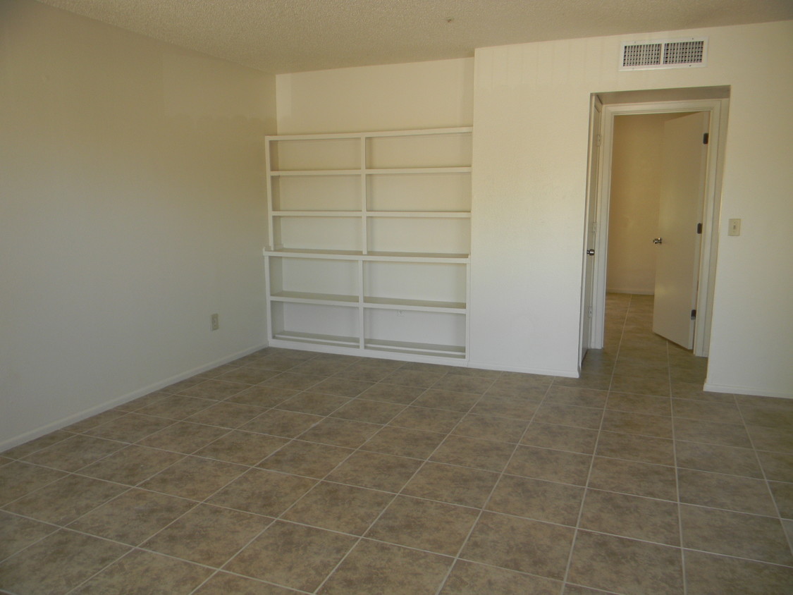 Primary Photo - 13230 N 21st Pl