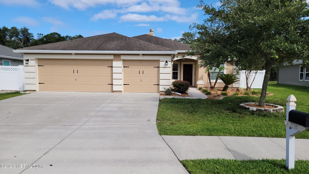 Foto principal - 2735 Woodsdale Dr