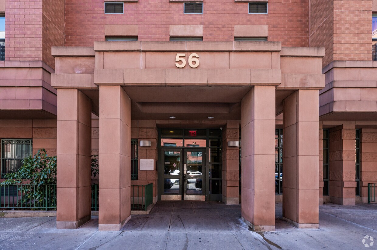 Fotografía del edificio - 50 E 131st St