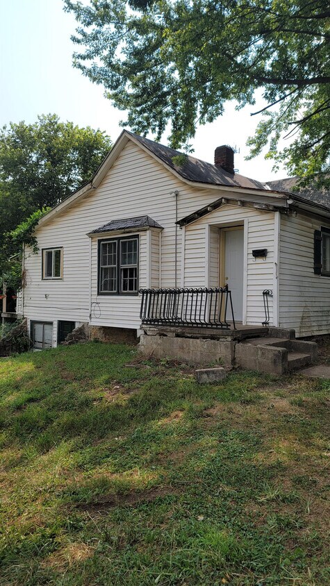Primary Photo - 824 Green St