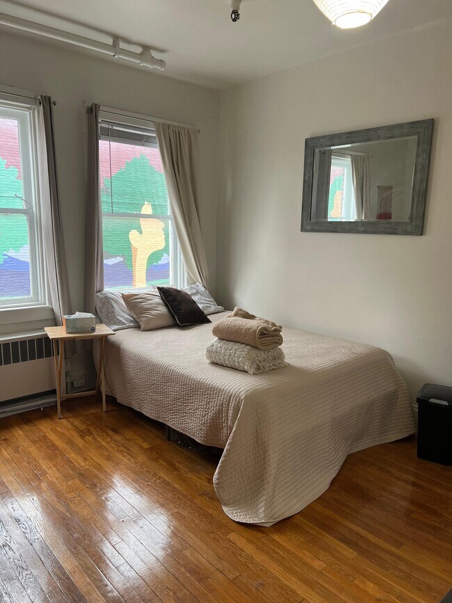 Foto del edificio - 108 2nd St NE