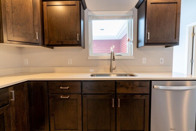 Foto del edificio - 612 Sugar Maple Ln