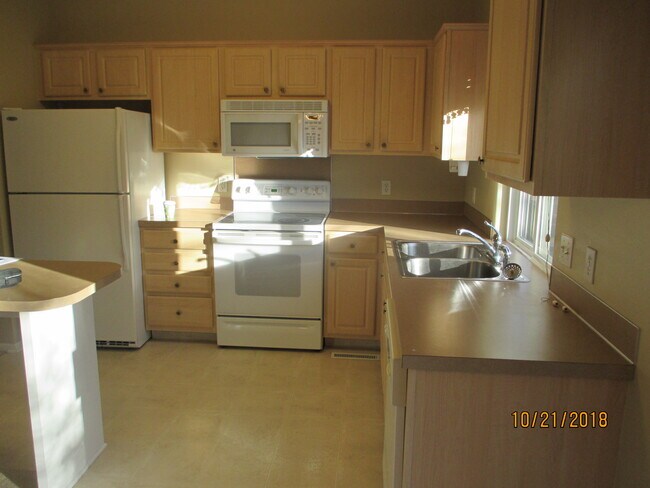 Building Photo - 5155 N 144th Ct
