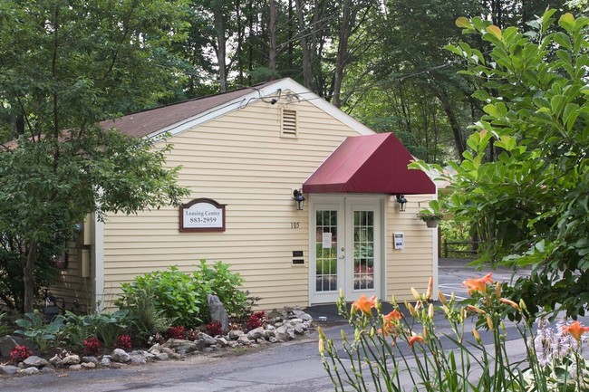 Leasing Office Exterior - Foxcroft