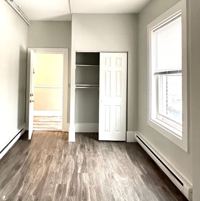 Interior Photo - Bancroft On The Grid