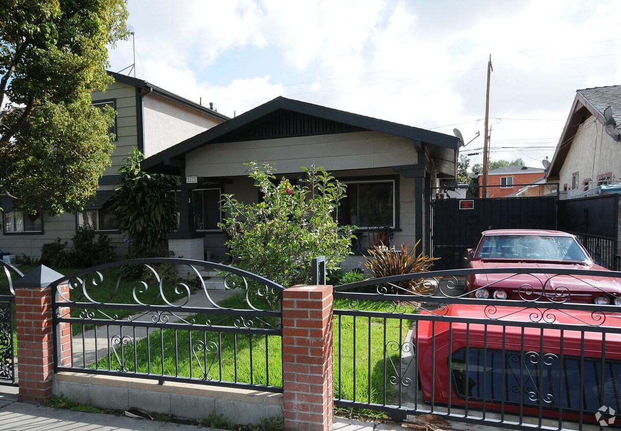 Primary Photo - 918-922 N Lemon St