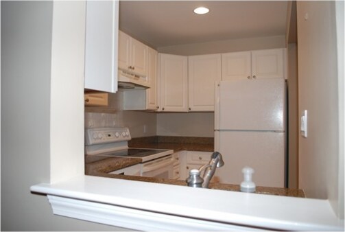 Primary Photo - 35 Symphony Rd