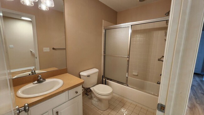 Foto del edificio - 1545 Cass Lake Rd