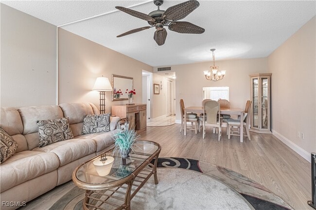Foto del edificio - 1828 Pine Valley Dr