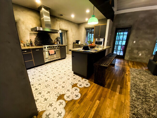 Building Photo - 4609 Little Creek Trail