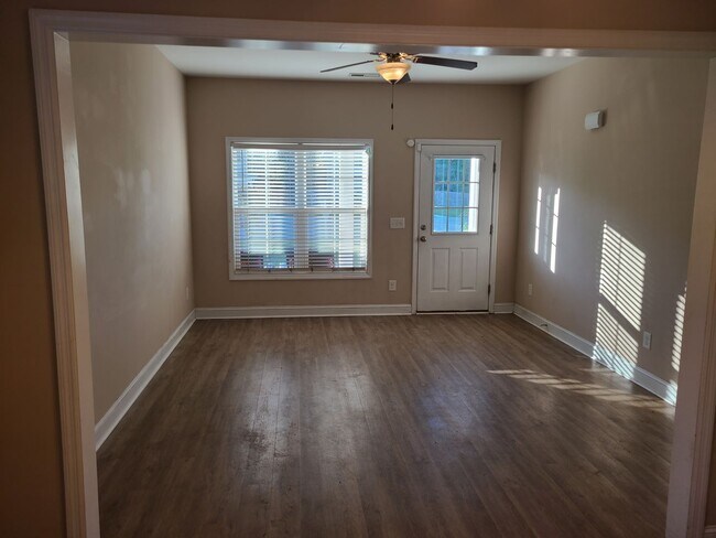 Foto del edificio - 3 Bedroom, 2.5 bath home - Sneads Ferry - ...