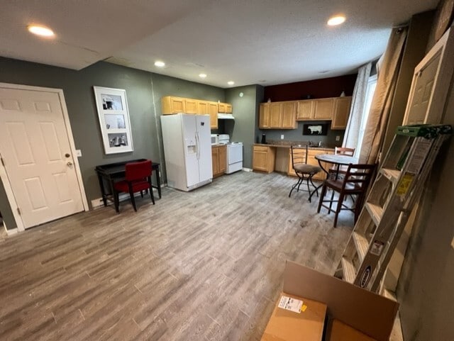 facing basement door and kitchen from living room area, open floor plan - 3040 Park Ave