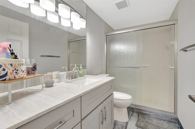 Foto del edificio - 7613 Cinebar Dr