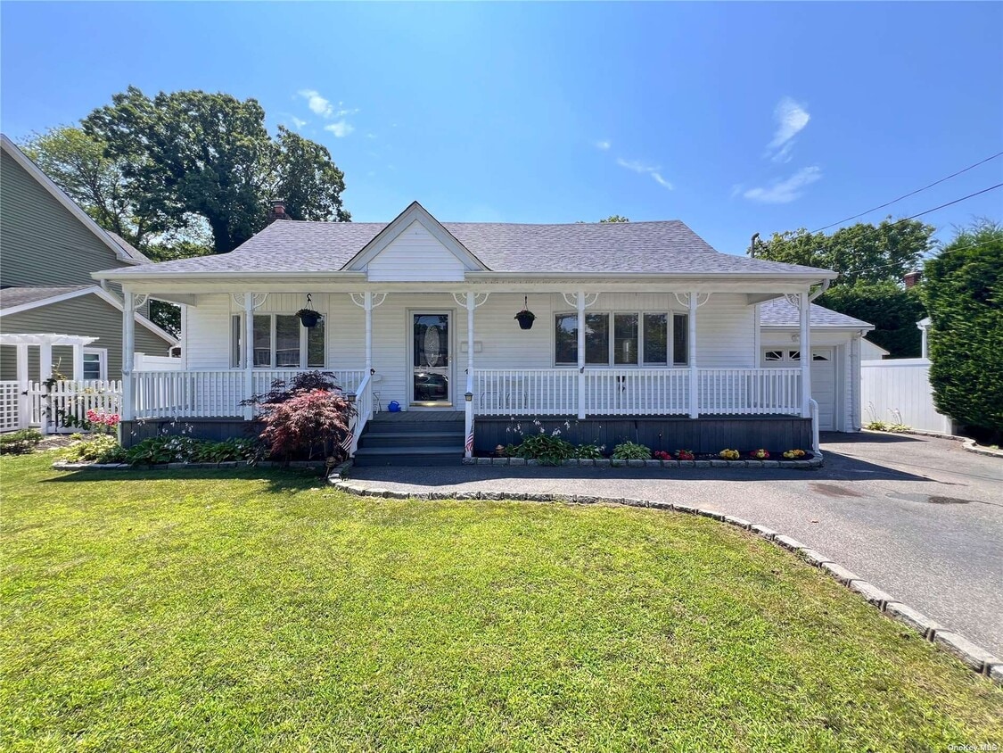 54 Harmony Dr, Massapequa Park, NY 11762 House Rental in Massapequa