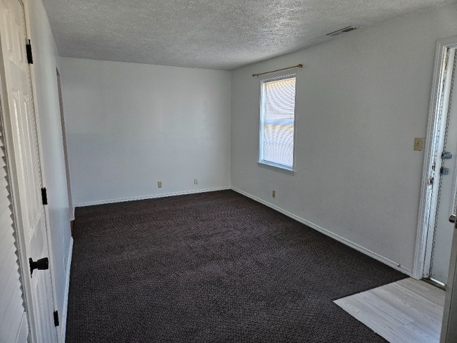 Building Photo - 2124 W Jackson St