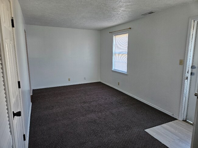 Foto del edificio - 2124 W Jackson St