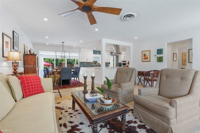 Foto del edificio - 3 br, 2 bath House - 1639 NE 27th Dr