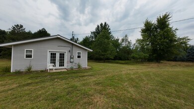 Building Photo - 4540 Lake Pleasant Rd S