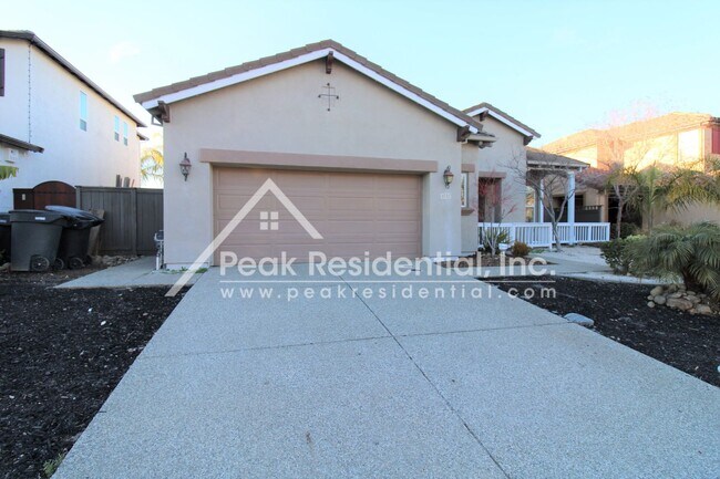 Building Photo - Beautiful  Roseville 3bd/2ba Home with Bon...