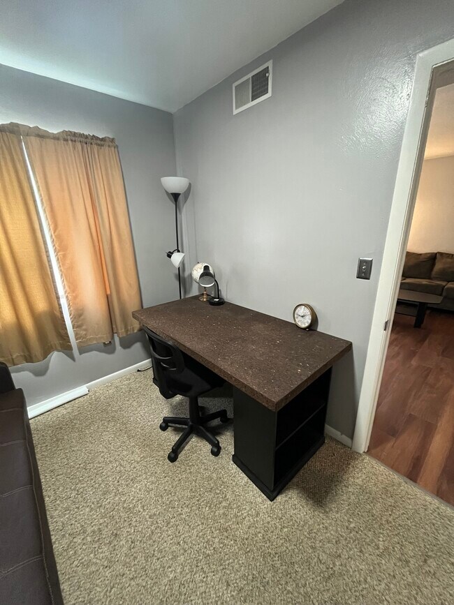 2840 Colonial Ave SW Unit A9, Roanoke, VA 24015 Condo for Rent in