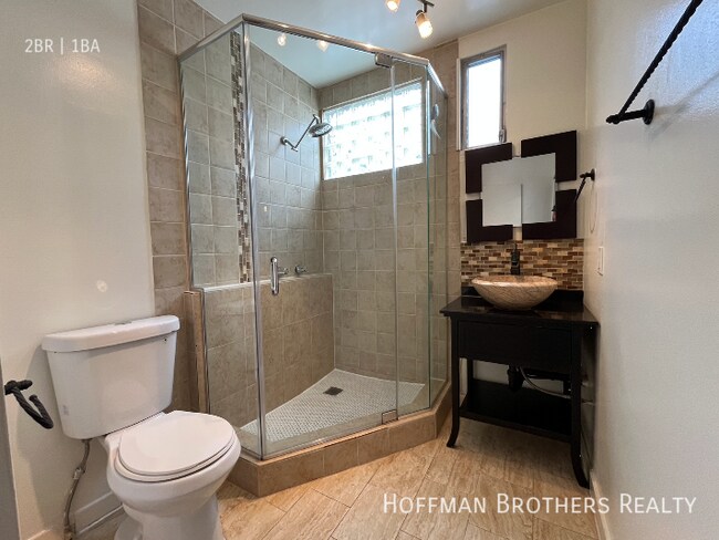 Foto del edificio - 523 S Coronado St