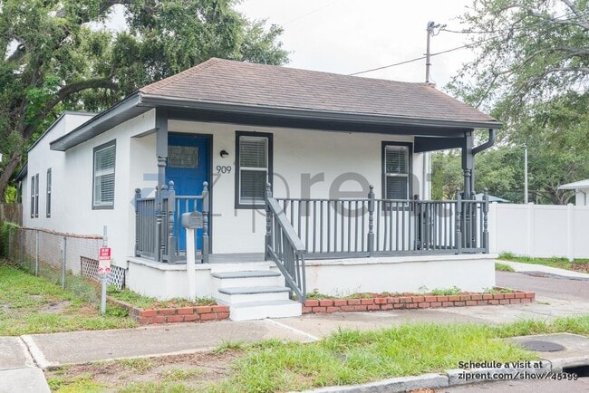Building Photo - 909 E 28th Ave