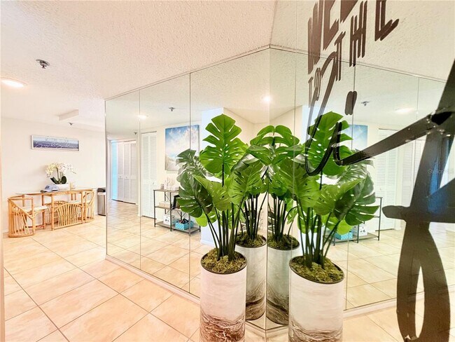 Foto del edificio - 7430 Sunshine Skyway Ln S