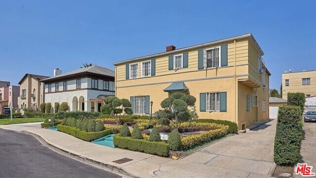 Building Photo - 703 1/2 Lorraine Blvd
