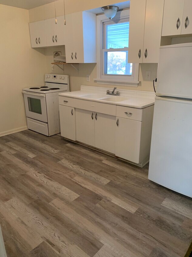 Foto principal - 8 E Stewart Ave