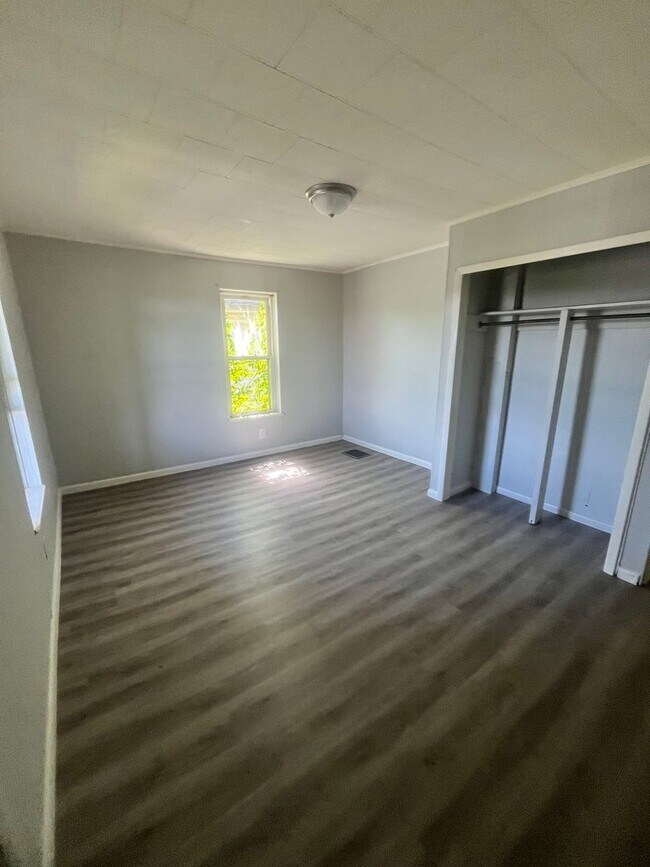 Foto del edificio - 3Bedroom 1Bath Single House