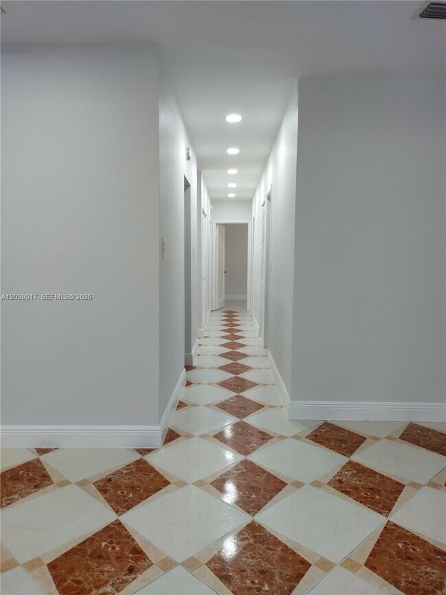 Foto del edificio - 265 NW 190th St