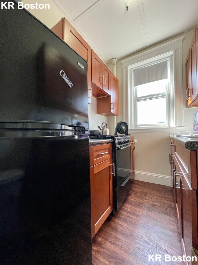 Building Photo - 1271 Boylston St
