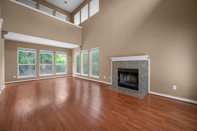 Foto del edificio - 5306 Beacon Dr