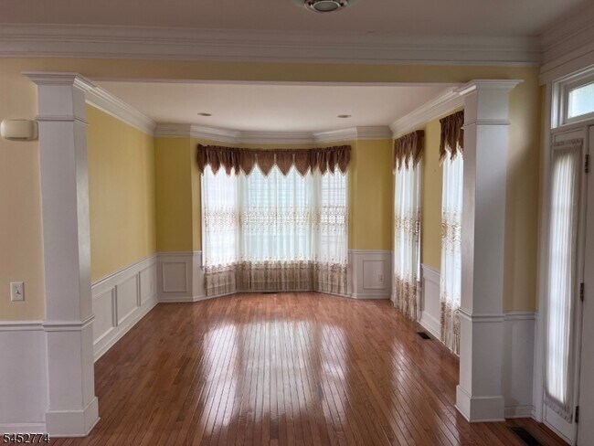 Foto del edificio - 9 Queenberry Way