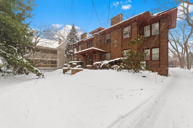 Building Photo - 14308 Superior Rd