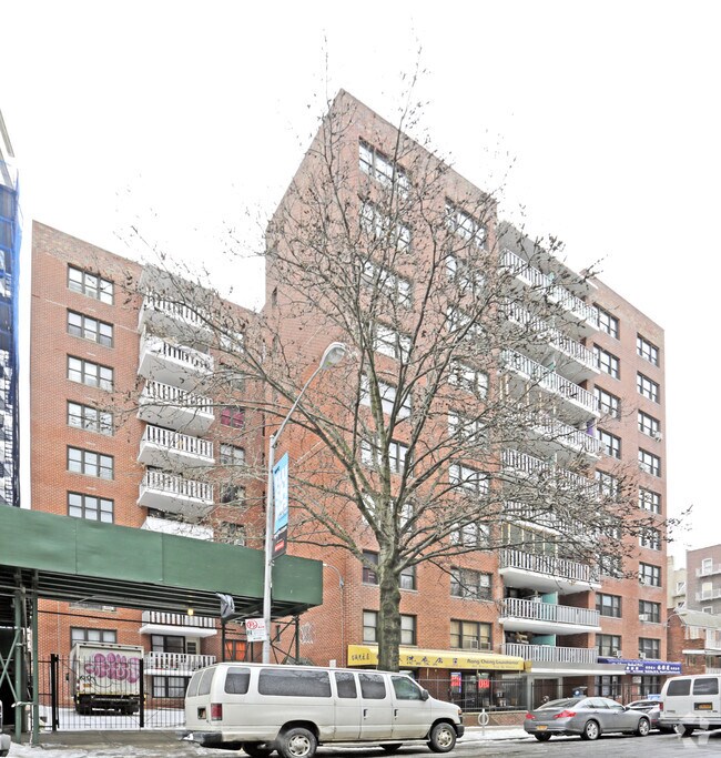 Foto principal - 13324 Sanford Ave