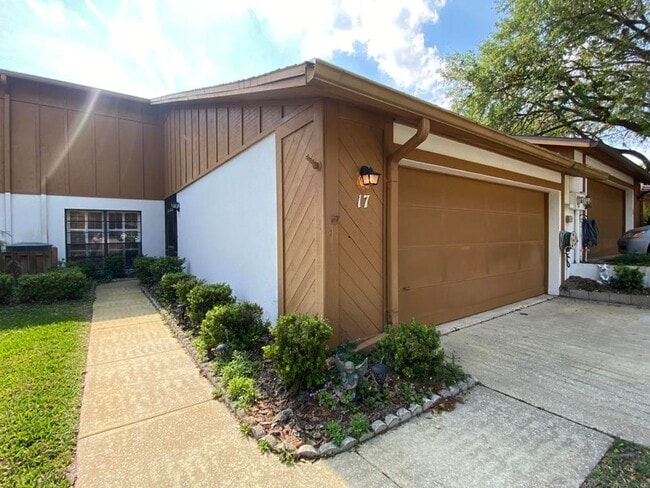 Building Photo - 2/2 Townhome in The Trails