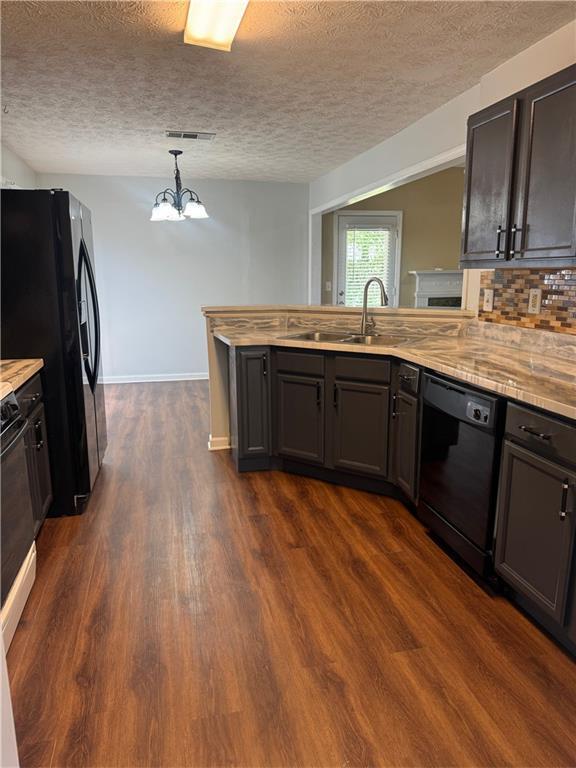 Foto del edificio - 660 Old Johnson Rd