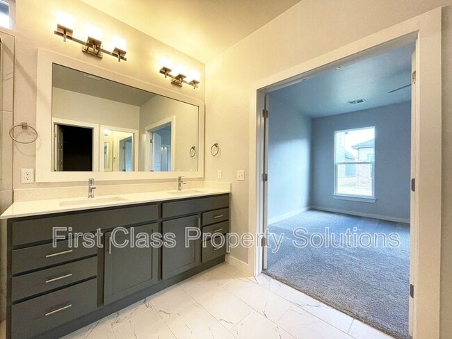 Building Photo - 512 NW 176th Terrace
