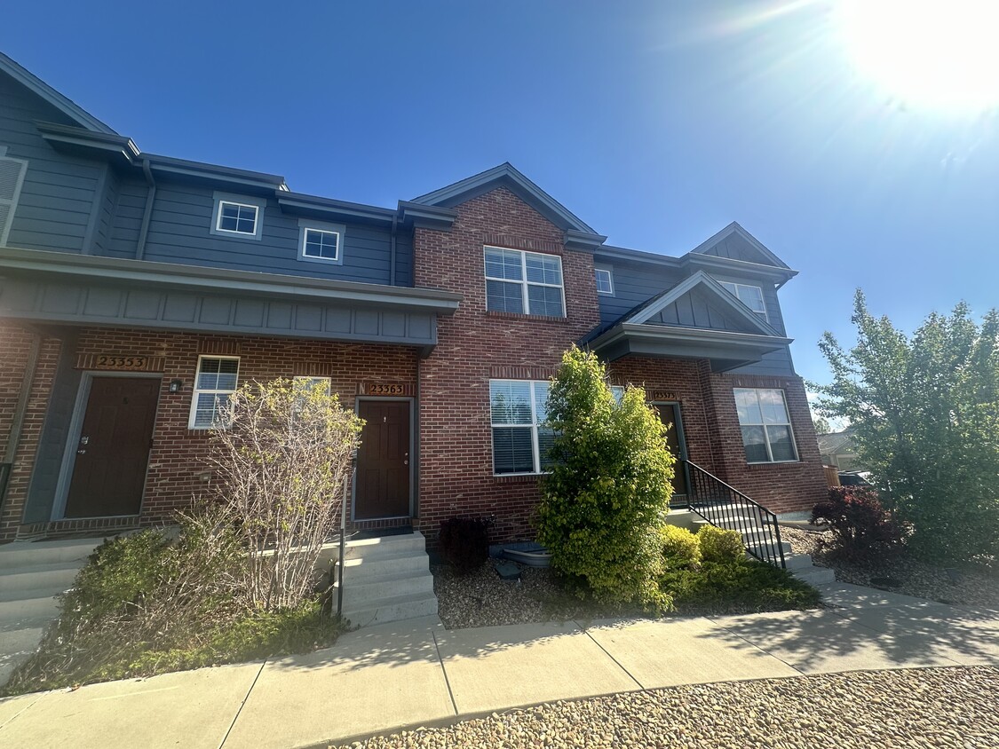 Foto principal - 23363 E Chenango Pl