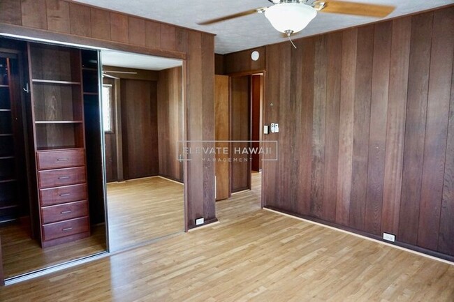 Foto del edificio - Large 5 bed 2 bath Home in Kalihi