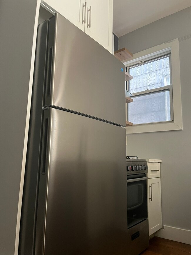 Building Photo - 113 Duncan Ave