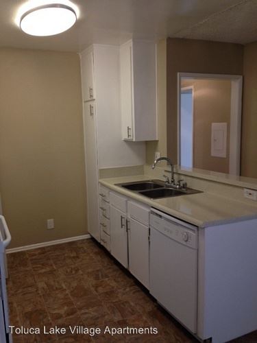 Foto principal - 4444 Ensign Ave