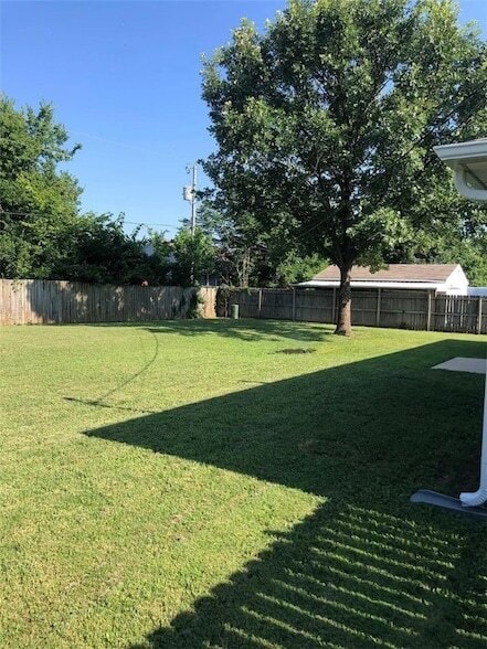 Photo - 266 Christy Ln House