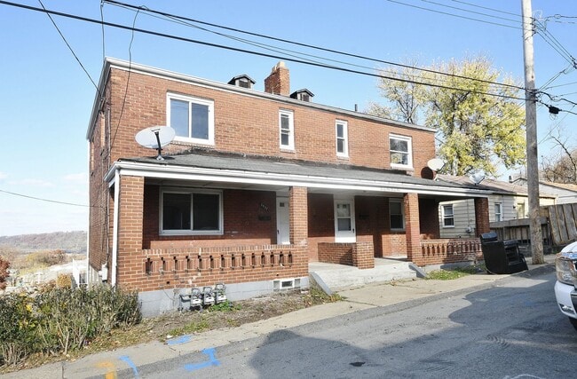 Building Photo - 2939 Freeland St