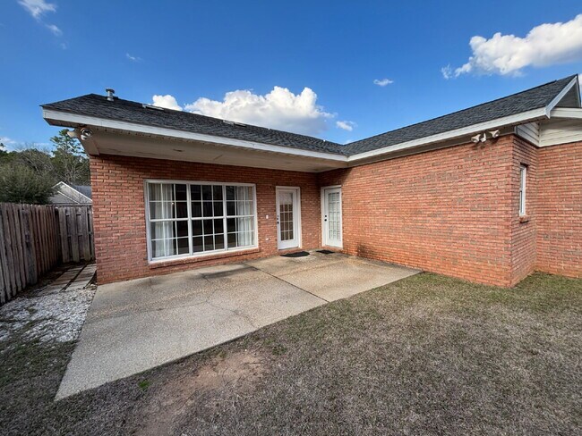 Foto del edificio - 39 Williamsburg Pl